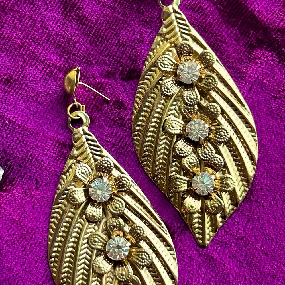 Danglers